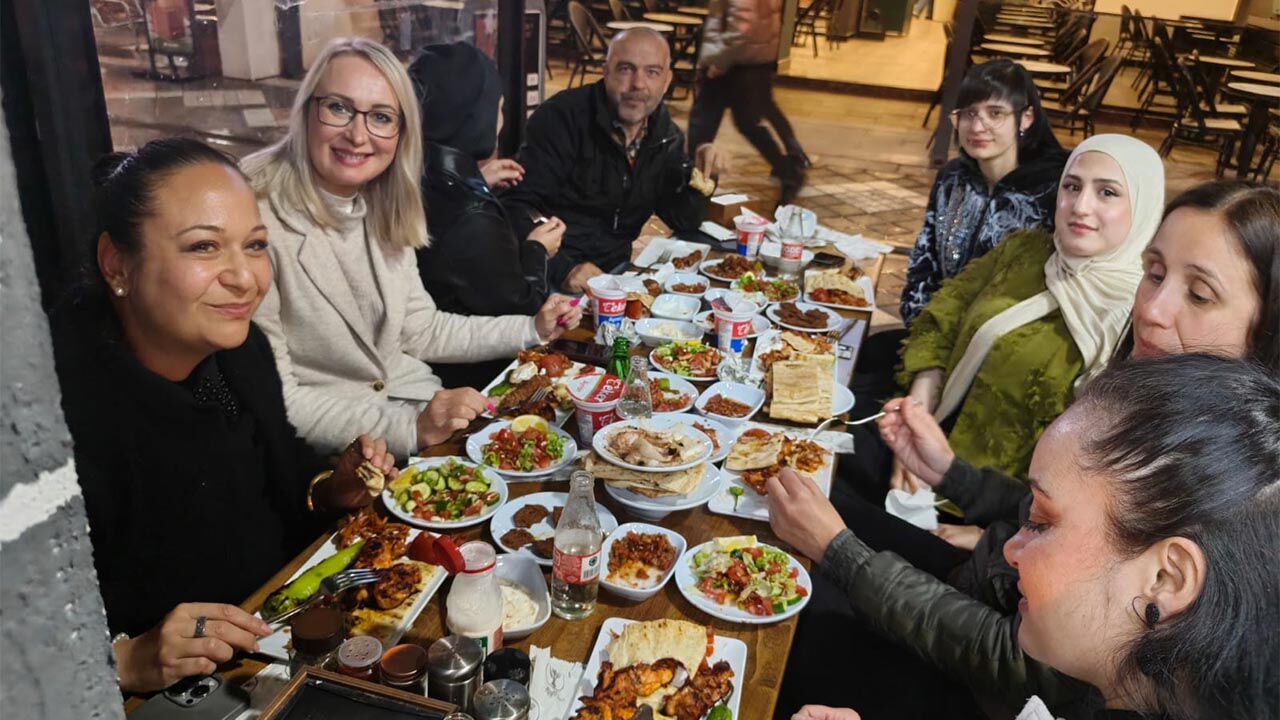Yalova'da Köfte Meşhur Ocakbaşı Umut Beyde Yenir Haber (1)