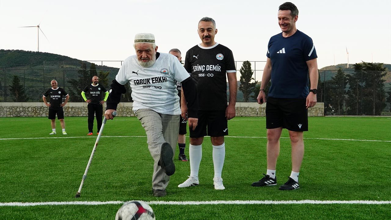Armutlu’da Efsaneler 70. Yıla Özel Bir Araya Geldi (3)