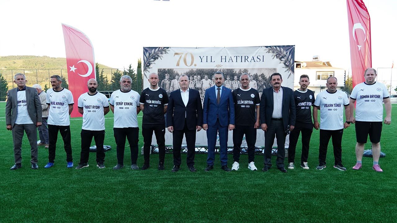 Armutlu’da Efsaneler 70. Yıla Özel Bir Araya Geldi (6)