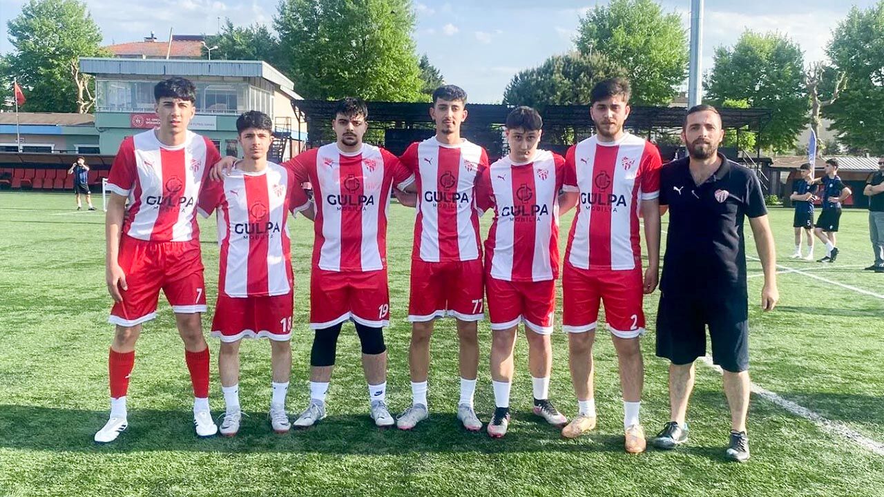 Gençlik Kupası 5X5 Sokak Futbolu Turnuvası Nefes Kesti (4)