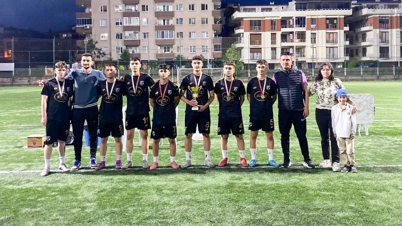 Gençlik Kupası 5X5 Sokak Futbolu Turnuvası Nefes Kesti (5)