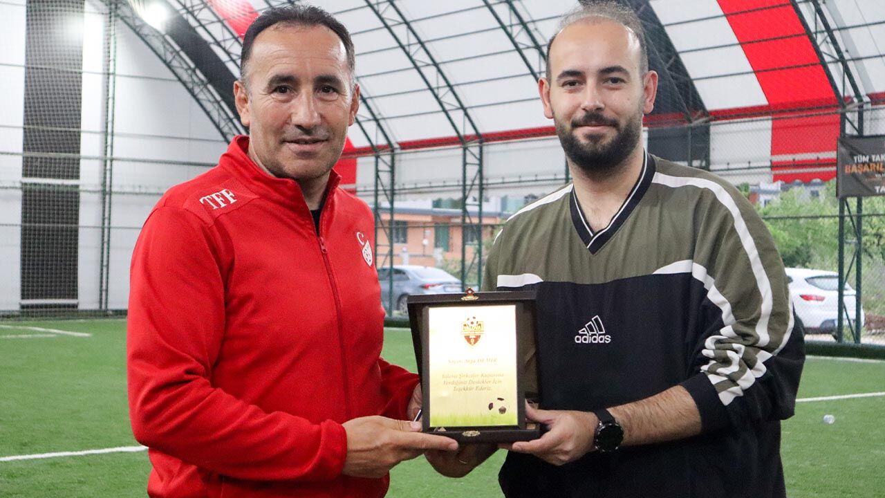 Yalova Sirketler Ligi Futbol Winnersport Gemak Mustank Sampiyon (2)