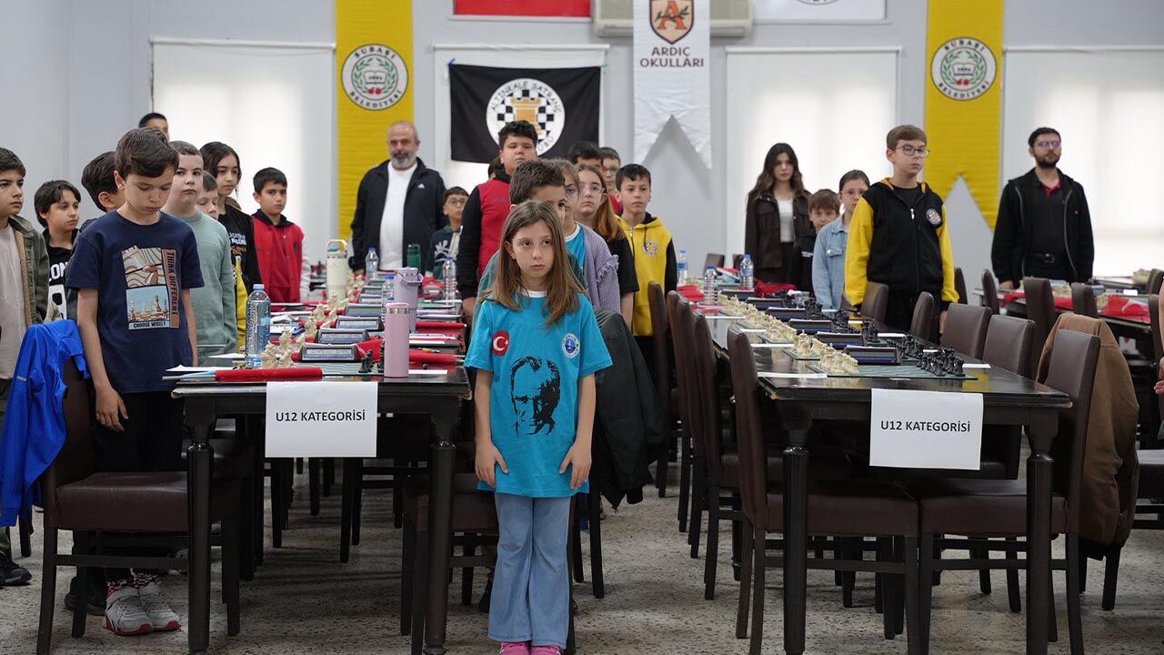 Yalova Turkiye Satranc Federasyon Il Temsilcilik Genclik Spor Subasi Belediye Ortaklik 19 Mayis Turnuva (5)