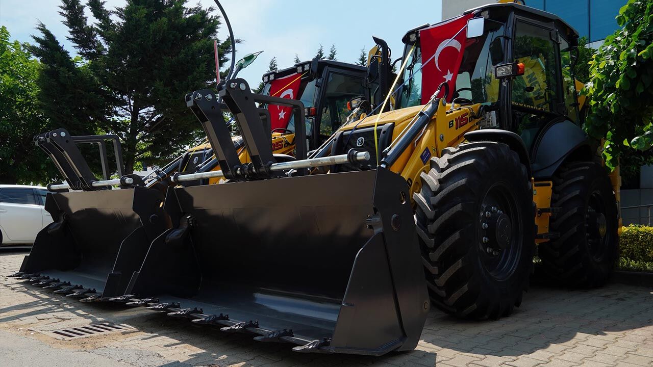Armutlu’da Yeni İş Makineleri Görev Başında (2)
