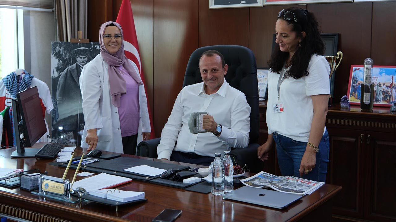 Başkan Yele, Hareket Yaşına İnanamadı (2)