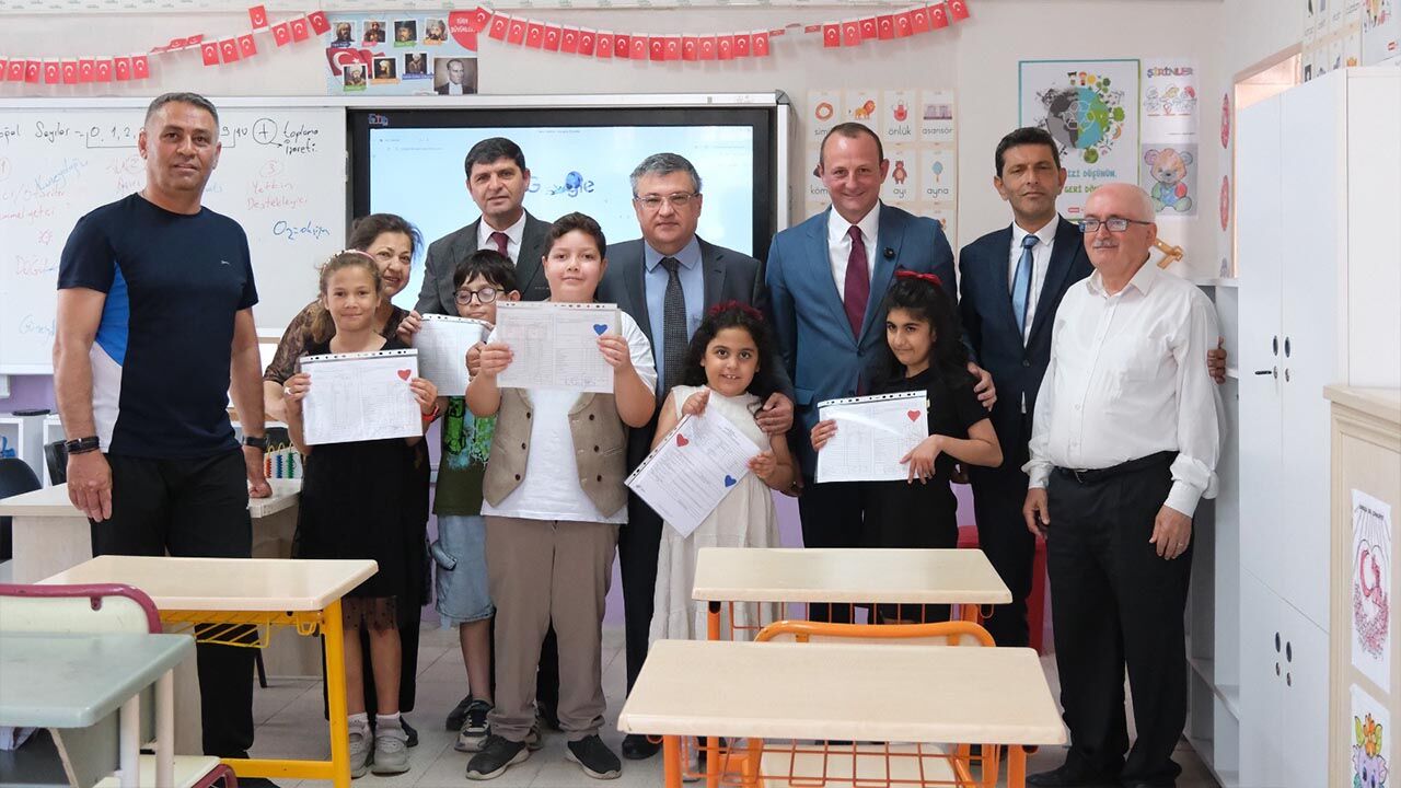 Çiftlikköy’de Eğitim Yılı Karne Coşkusuyla Sona Erdi (2)