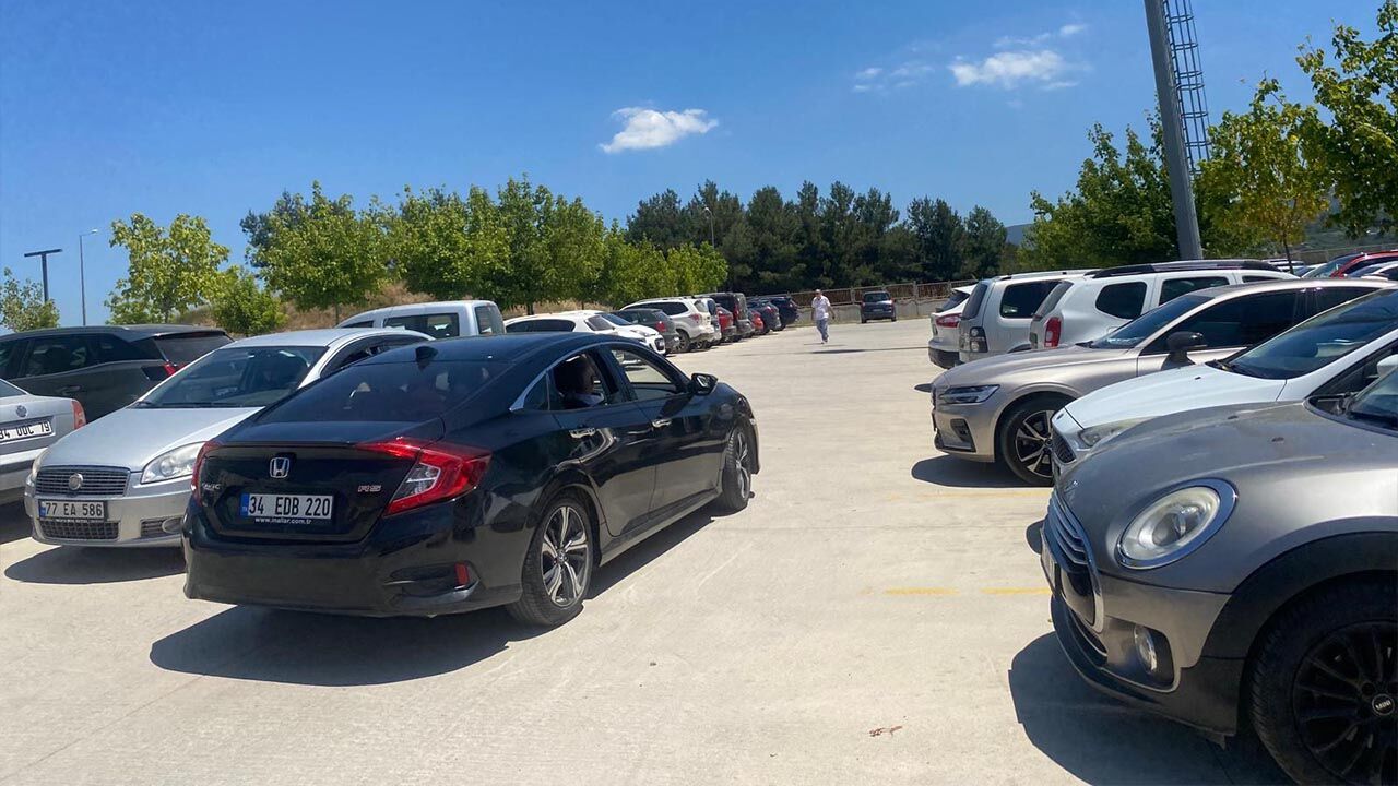 Şifaya Giden Yol Otoparkta Tıkanıyor (3)