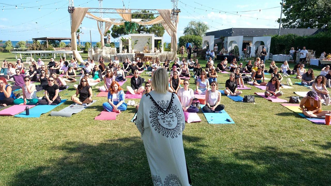 Yalova Ciftlikkoy Belediye Dunya Yoga Gunu Mokamp Sahil (1)