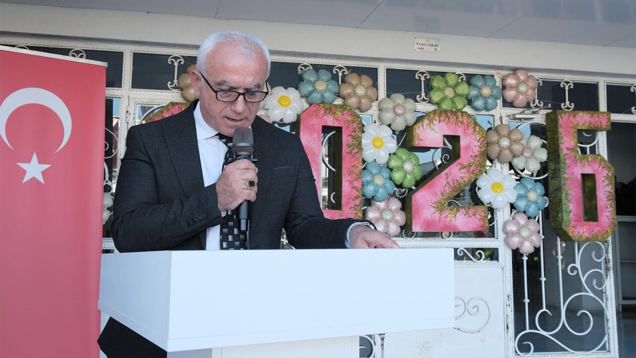 Yalova Halil Inalcik Anadolu Lise Muzuniyet Toren (2)