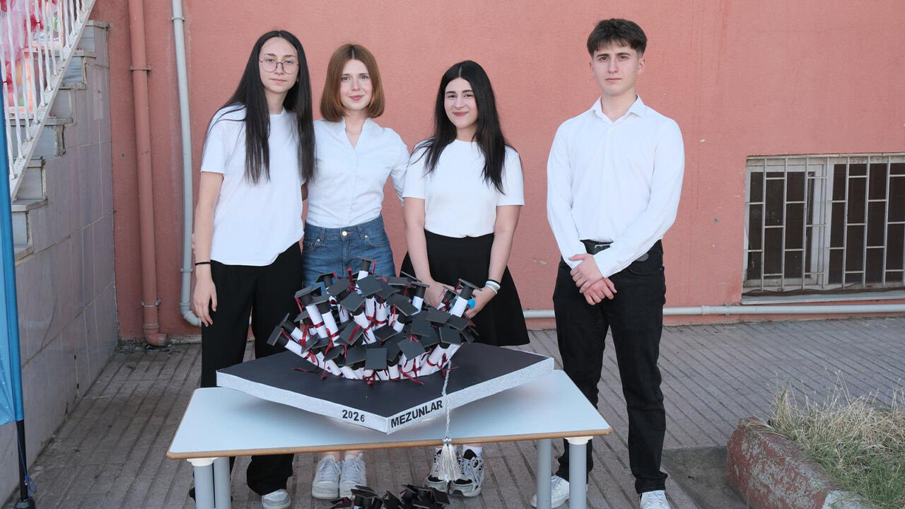 Yalova Halil Inalcik Anadolu Lise Muzuniyet Toren (8)