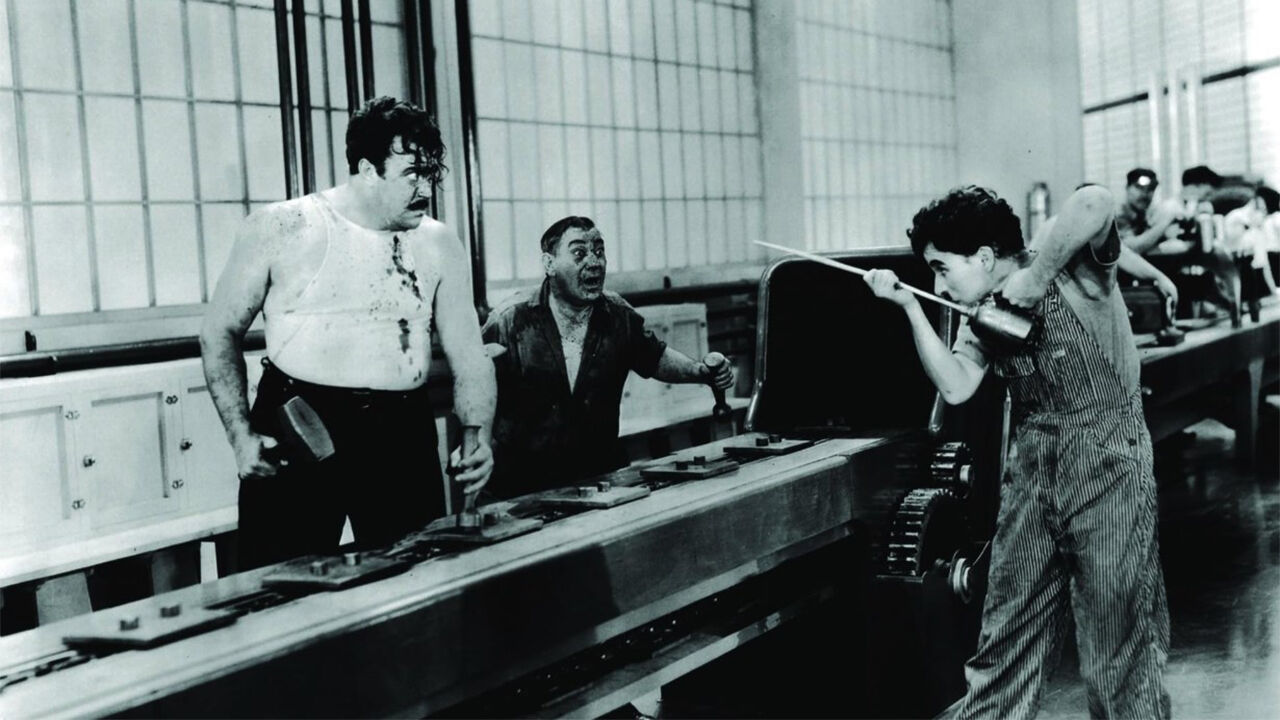 Yalova Anahtar Parti Genclik Kollari Chaplin Modern Zamanlar Acik Hava Sinema (1)