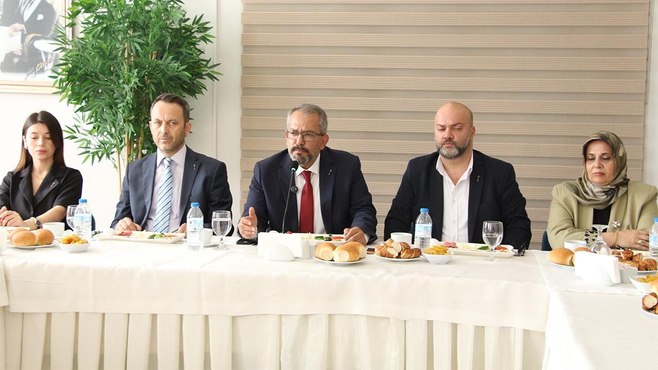 Yalova Anahtar Parti Il Baskanlik Basin Toplanti Gundem Aciklama (1)