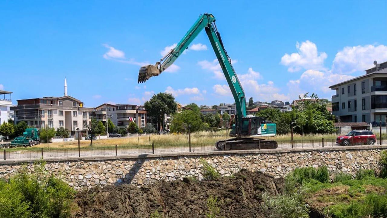 Yalova Belediye Baskan Safran Dere Dsi Temizlik Islah Calisma (4)