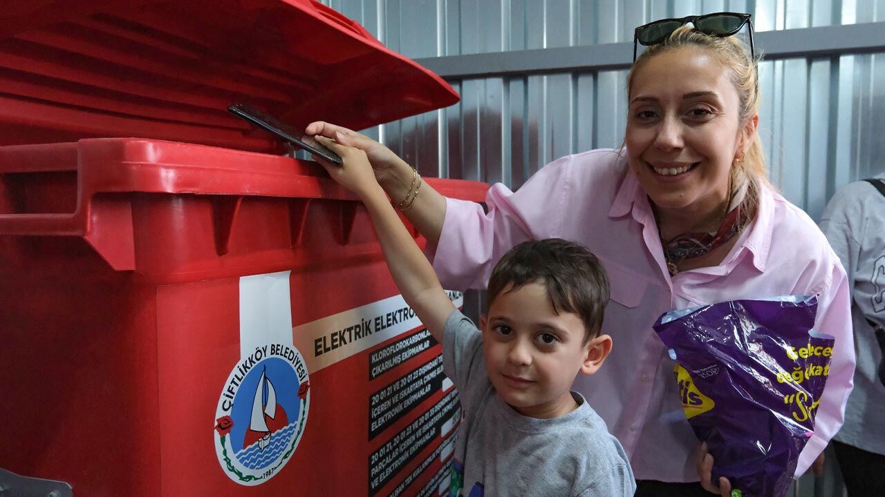 Yalova Ciftlikkoy Belediye Sifir Atik Merkez Cevre Hafta Ogrenciler Ziyaret (6)