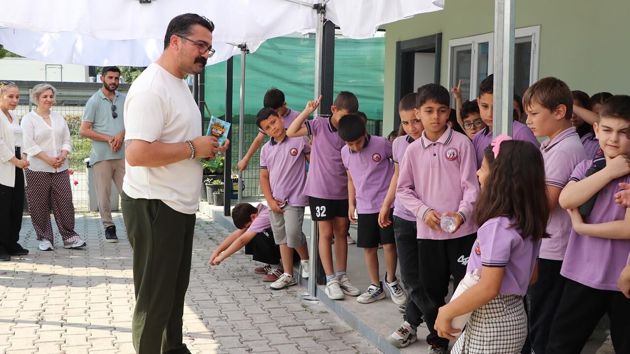 Yalova Ciftlikkoy Belediyesi Sifir Atik Merkezi Cevre Haftasi Yazar Cocuklar Bulusma (2)