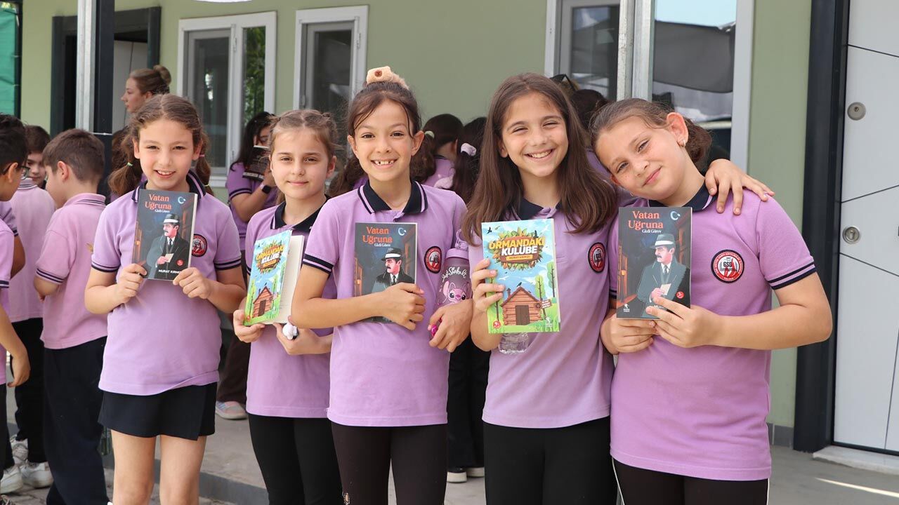 Yalova Ciftlikkoy Belediyesi Sifir Atik Merkezi Cevre Haftasi Yazar Cocuklar Bulusma (5)