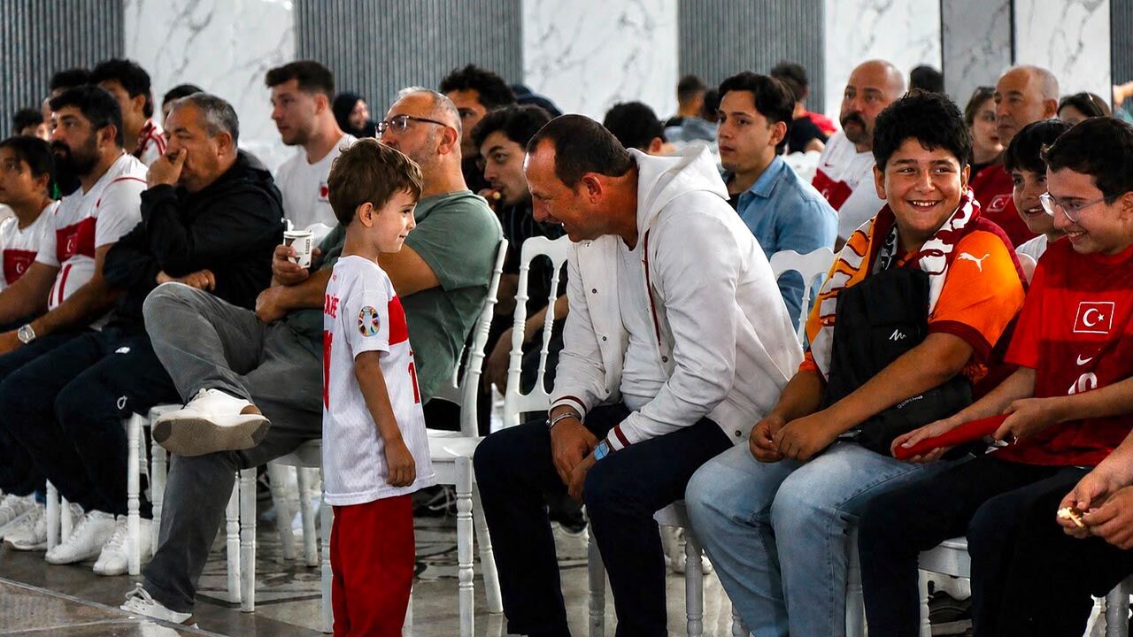 Yalova Ciftlikkoy Spor Mac Izleme Baskan Adil Yele Belediye (3)