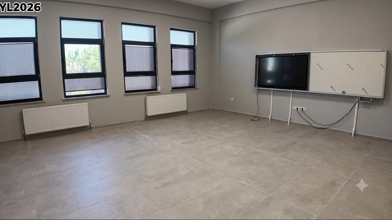 Yalova Lisesi Yenilenen Okul Bina Spor Salonu Tanitim Video Goruntu (3)