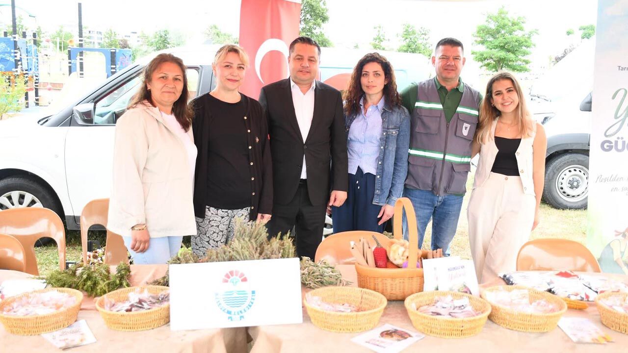 Yalova Luleburgaz Belediye Atalik Tohum Takas Senlik Stant Katilim (1)