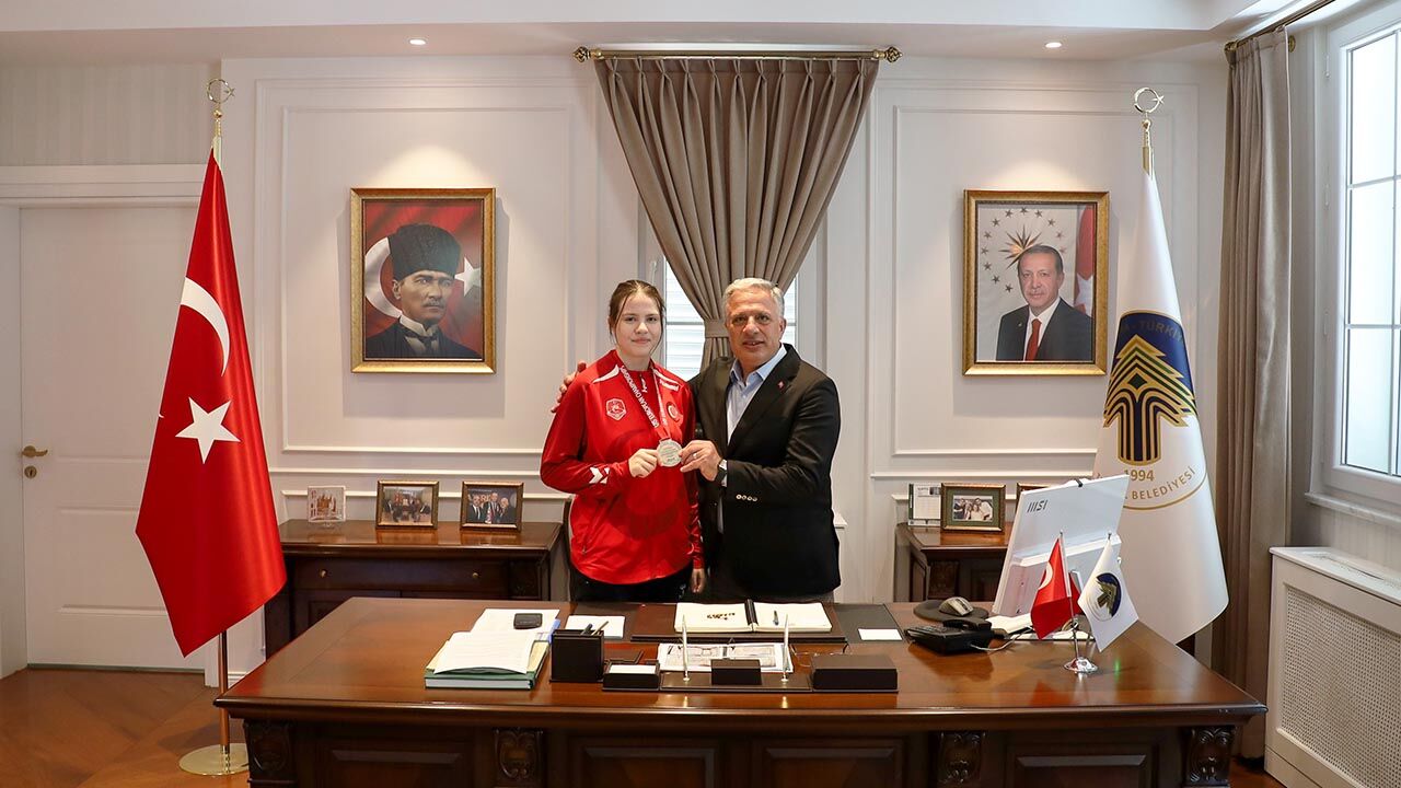 Yalova Termal Belediyespor Guresci Avrupa Sampiyona Basari Belediye Baskan Gorusme Tebrik (2)