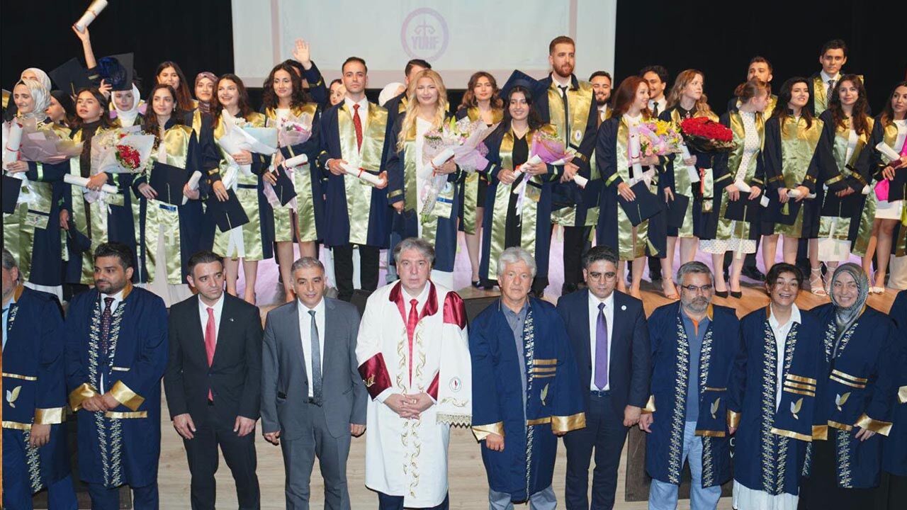 Yalova Üniversitesi Hukuk Fakültesi Mezunlarını Uğurladı (5)