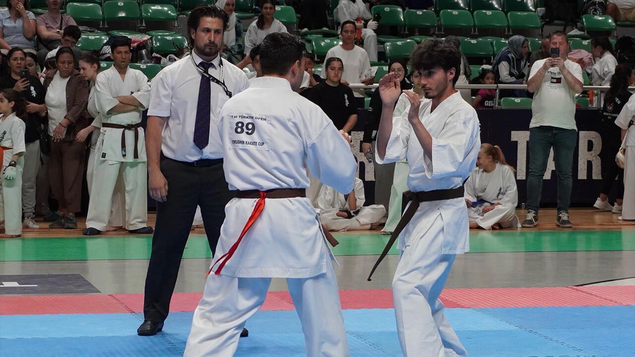 1. Türkiye Open Kyokushin Karate Turnuvası’nda Dört Madalya Kazandık (2)