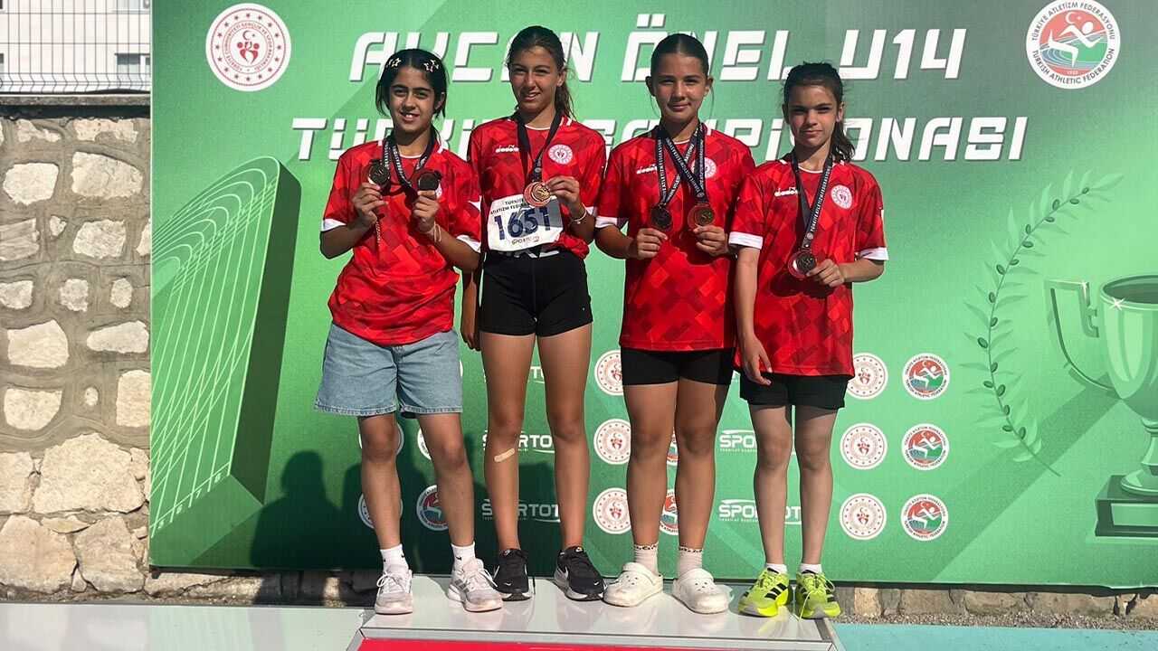 Atletizmde Başarıya Doymuyoruz (1)