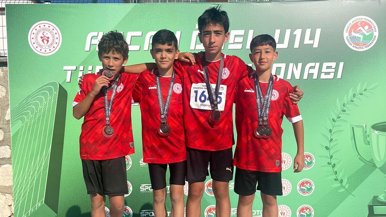 Atletizmde Başarıya Doymuyoruz (4)