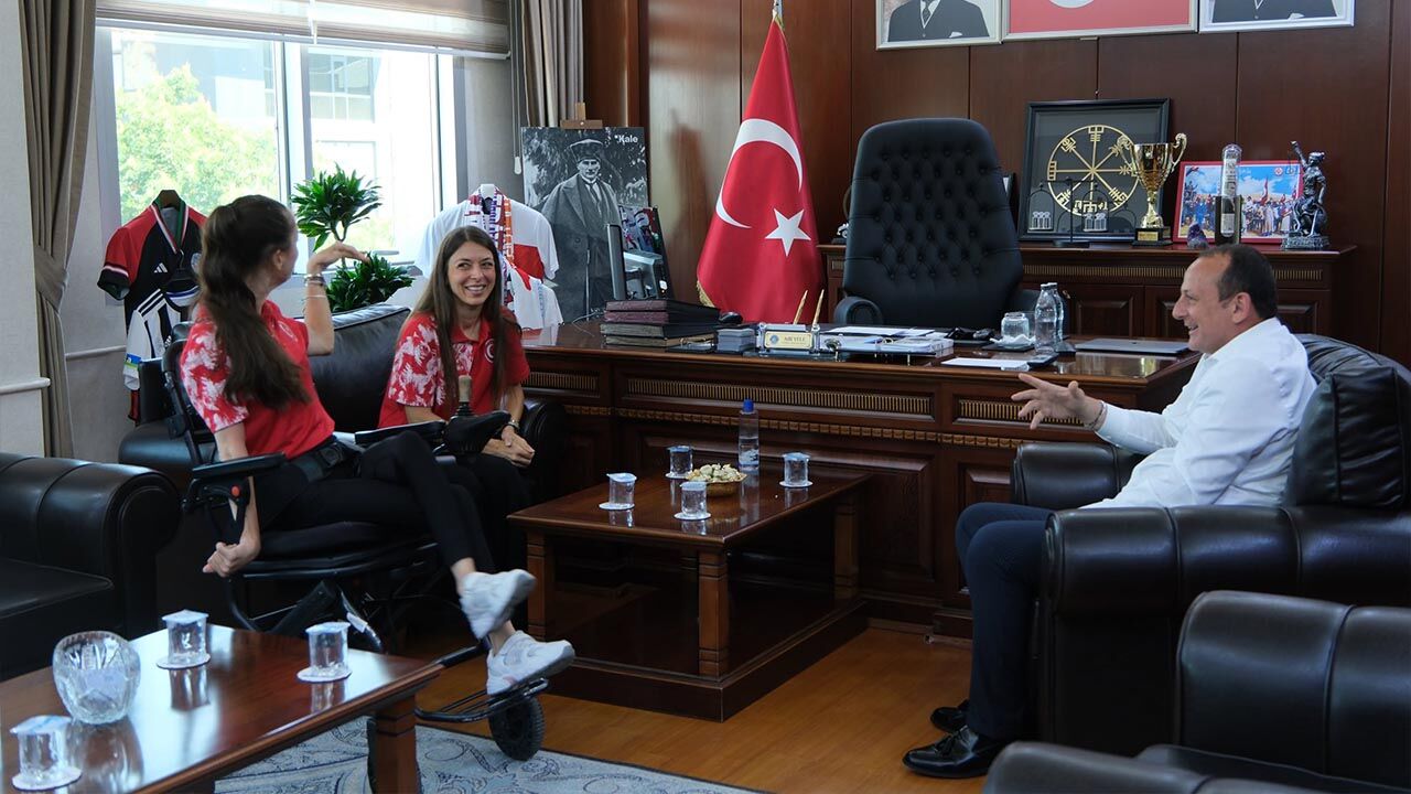 Başkan Yele, Şampiyon Canan’la Bir Araya Geldi (1)