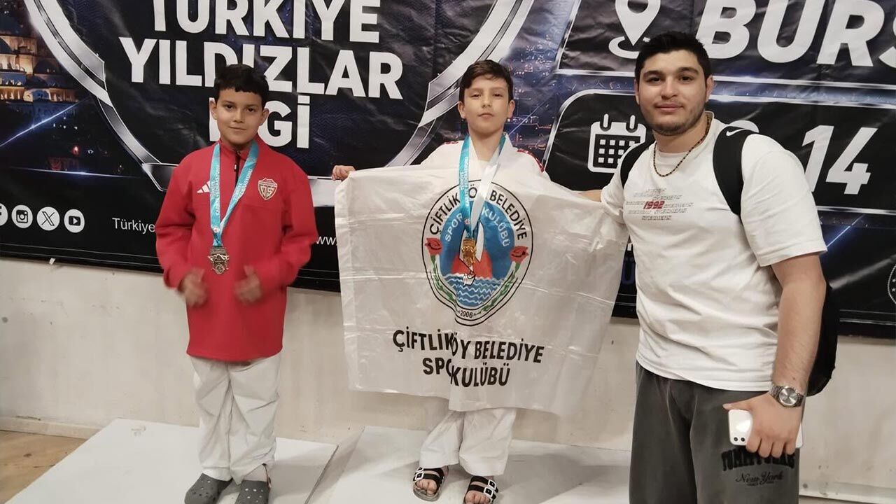 Çiftlikköy, Karatede Şampiyonlar Çıkarmaya Devam Ediyor (2)