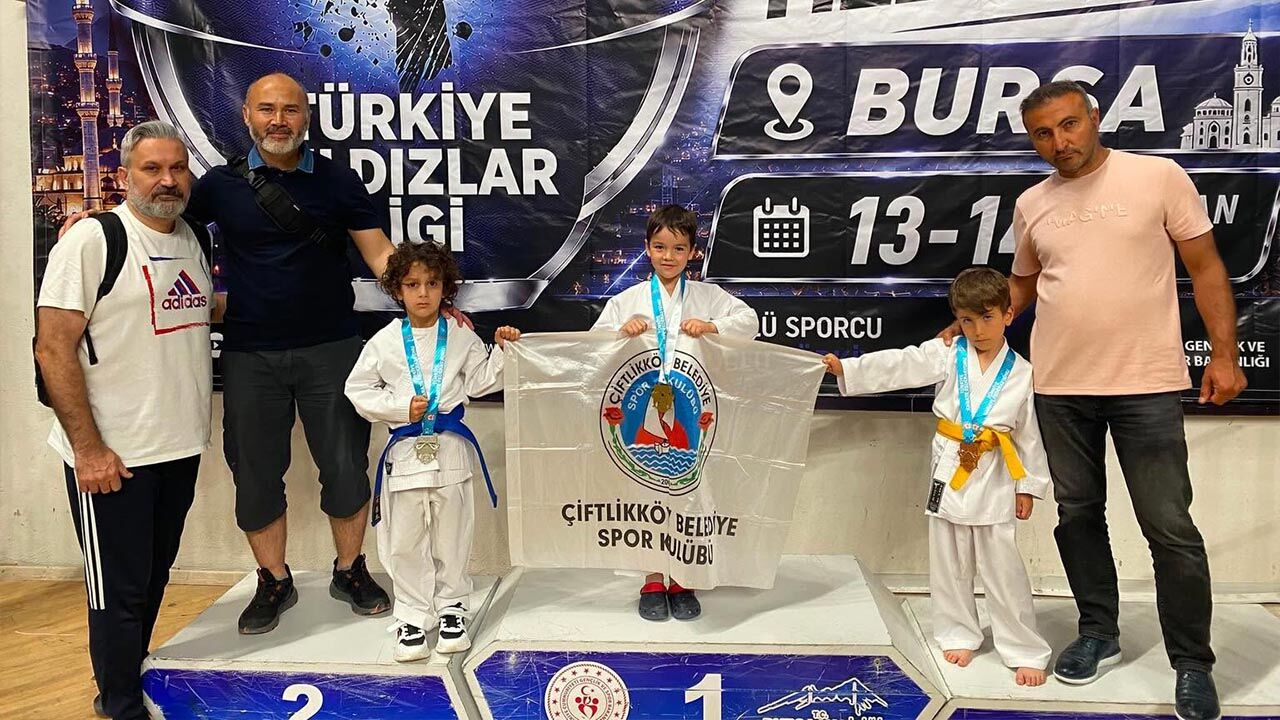 Çiftlikköy, Karatede Şampiyonlar Çıkarmaya Devam Ediyor (8)