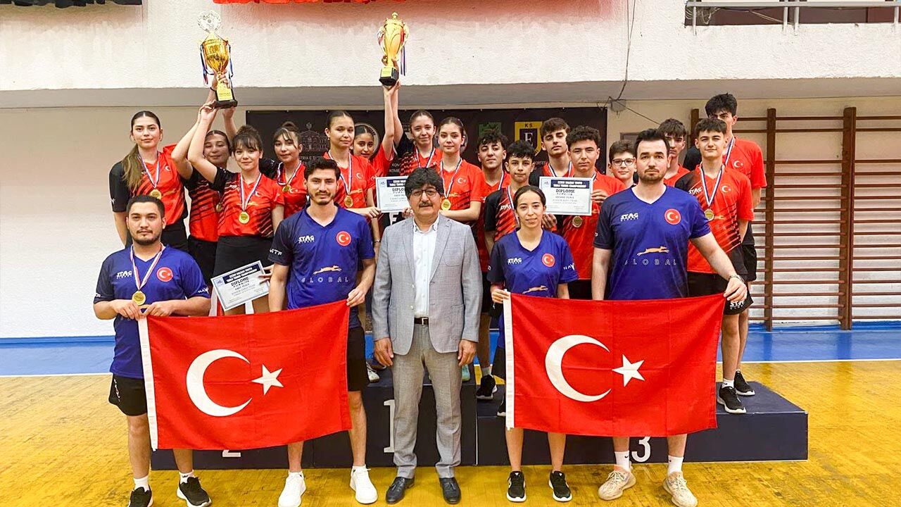 Elvin Ve Kaan Tarihi Başarıya Tanıklık Etti (2)