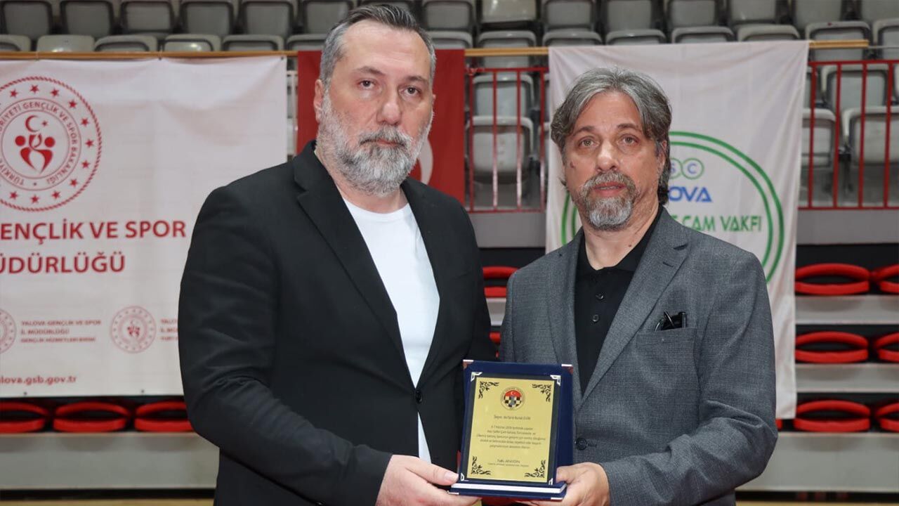 Hacı Saffet Çam Vakfı Satranç Turnuvası Nefes Kesti (8)