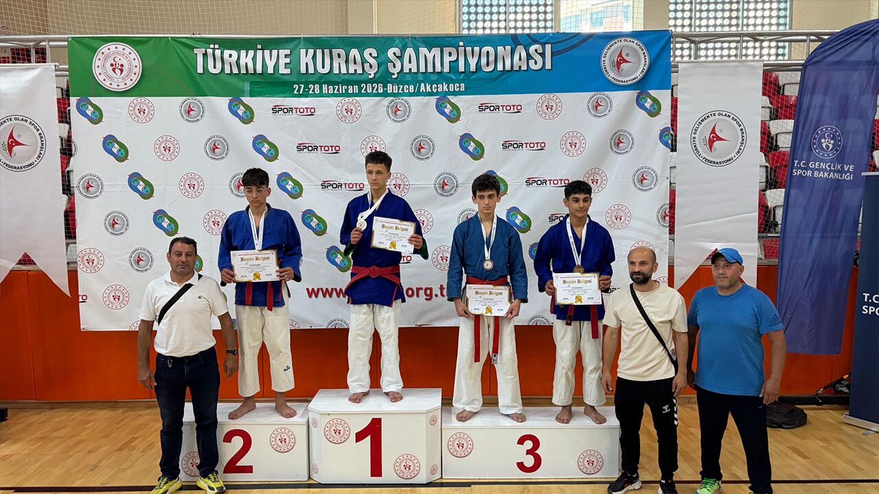 Kuraşçılarımız Düzce’de Sahne Aldı (2)