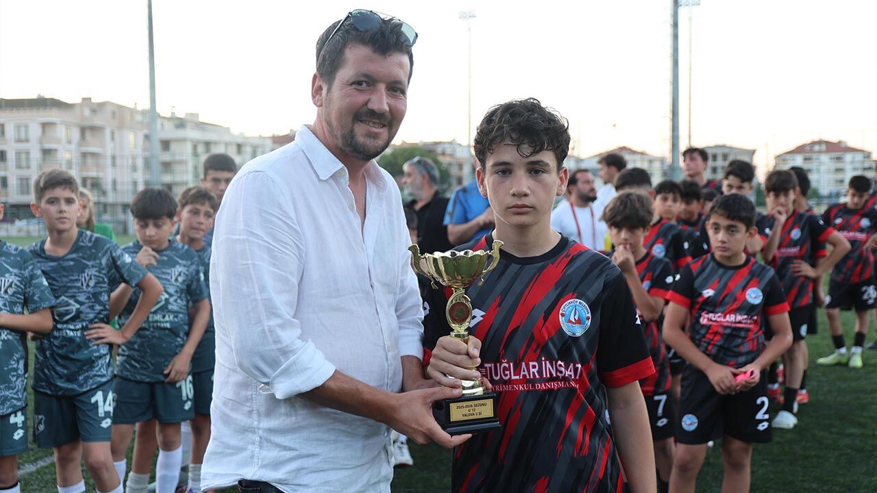 Şampiyonluk Kupası 3 Golle Geldi (4)