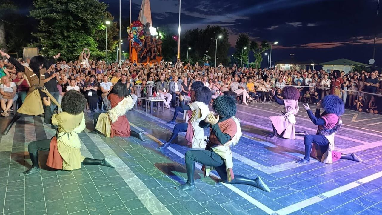 Halk Dansları Çınarcık’ı Büyüledi (3)