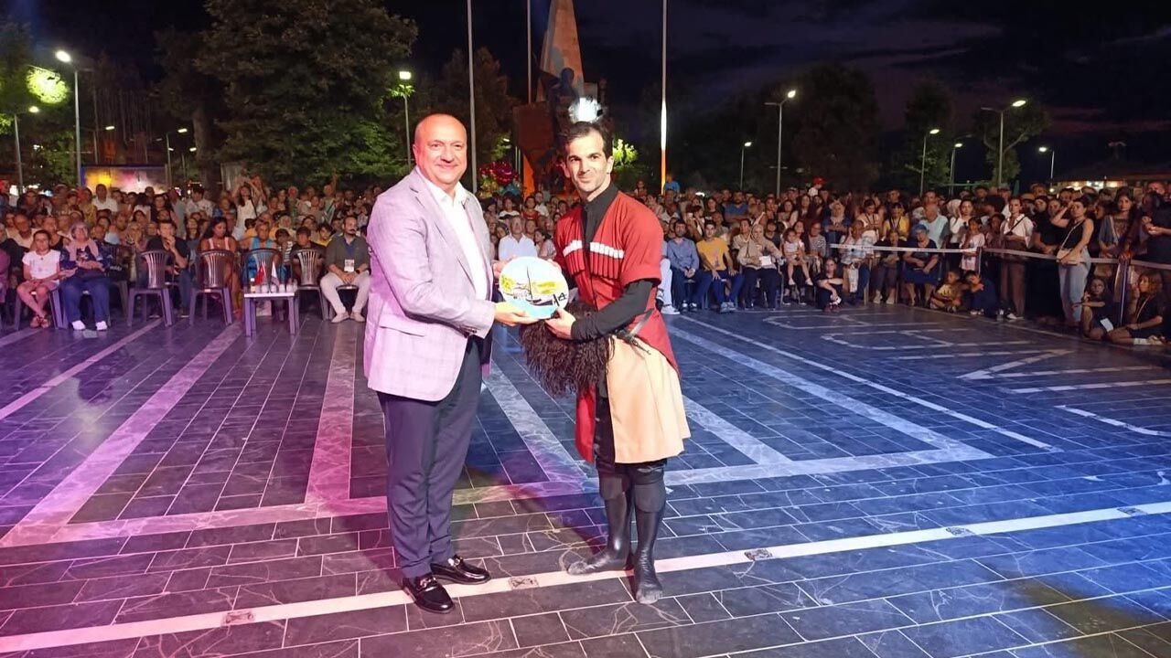 Halk Dansları Çınarcık’ı Büyüledi (5)