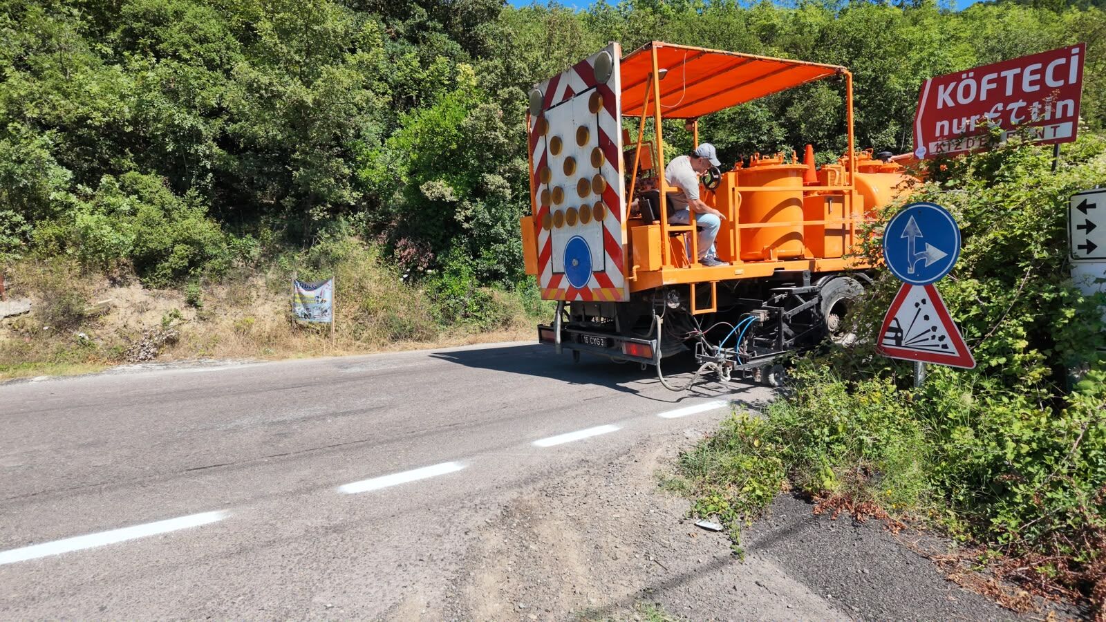 Köy Yollari Yol Cizgi Calismasi (1)