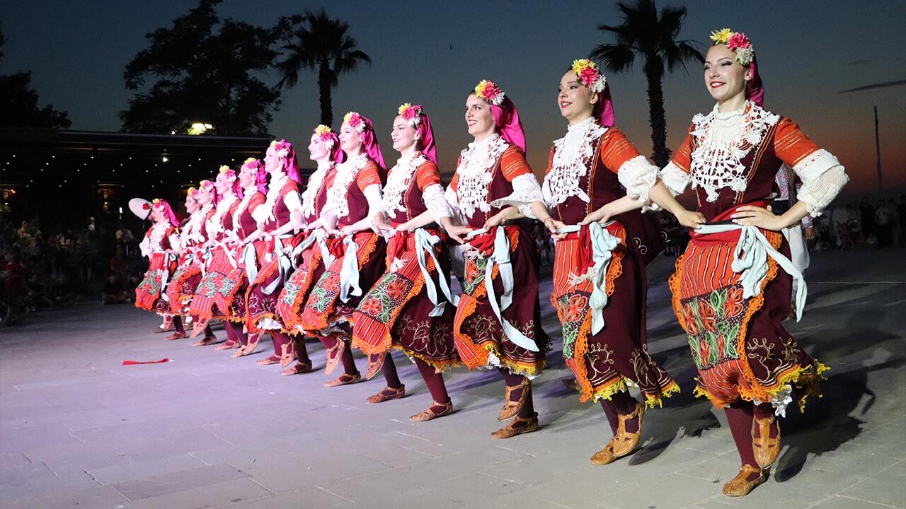 Yalova Tufag Uluslararasi Halk Danslari Festival Acilis (21)