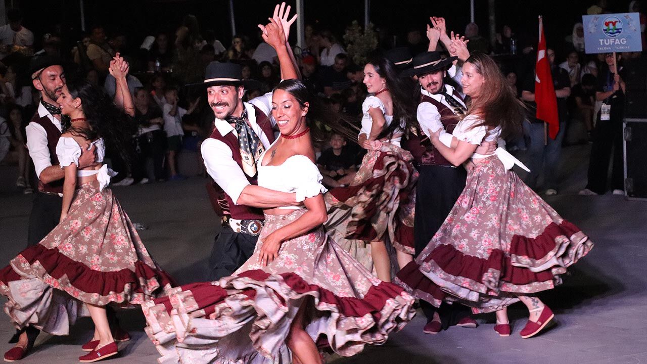 Yalova Tufag Uluslararasi Halk Danslari Festival Acilis (31)