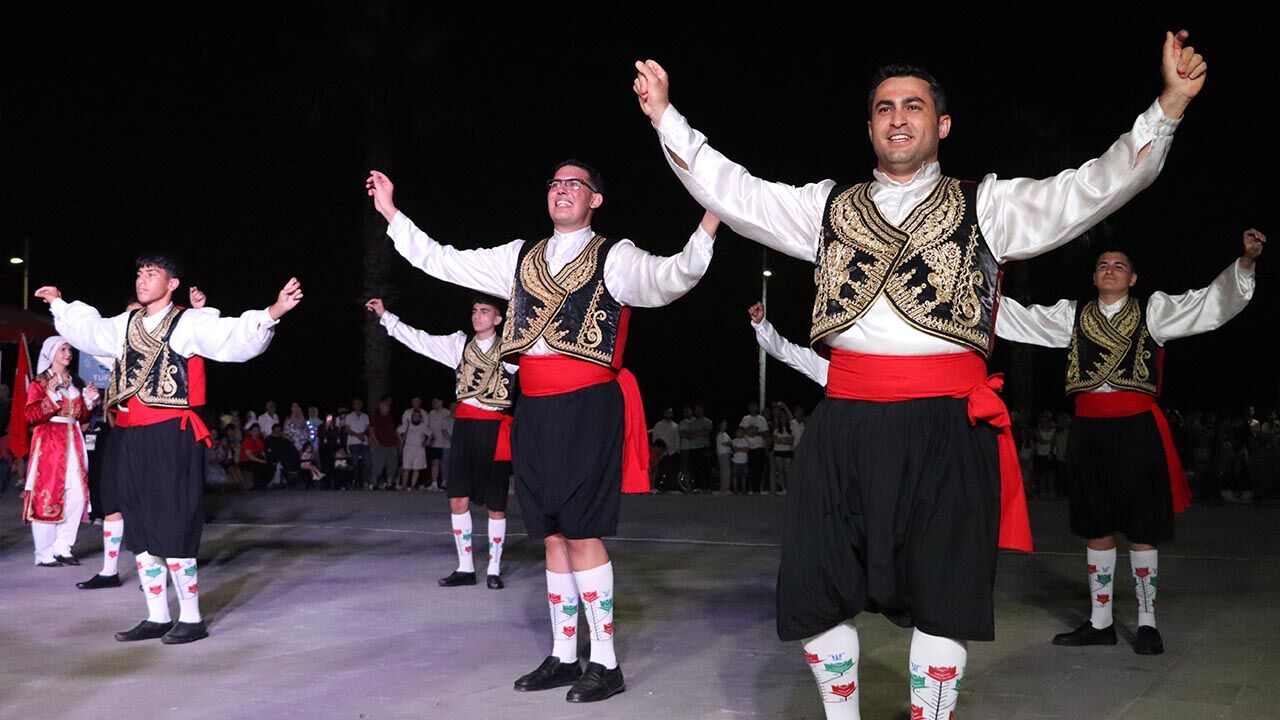 Yalova Tufag Uluslararasi Halk Danslari Festival Acilis (38)
