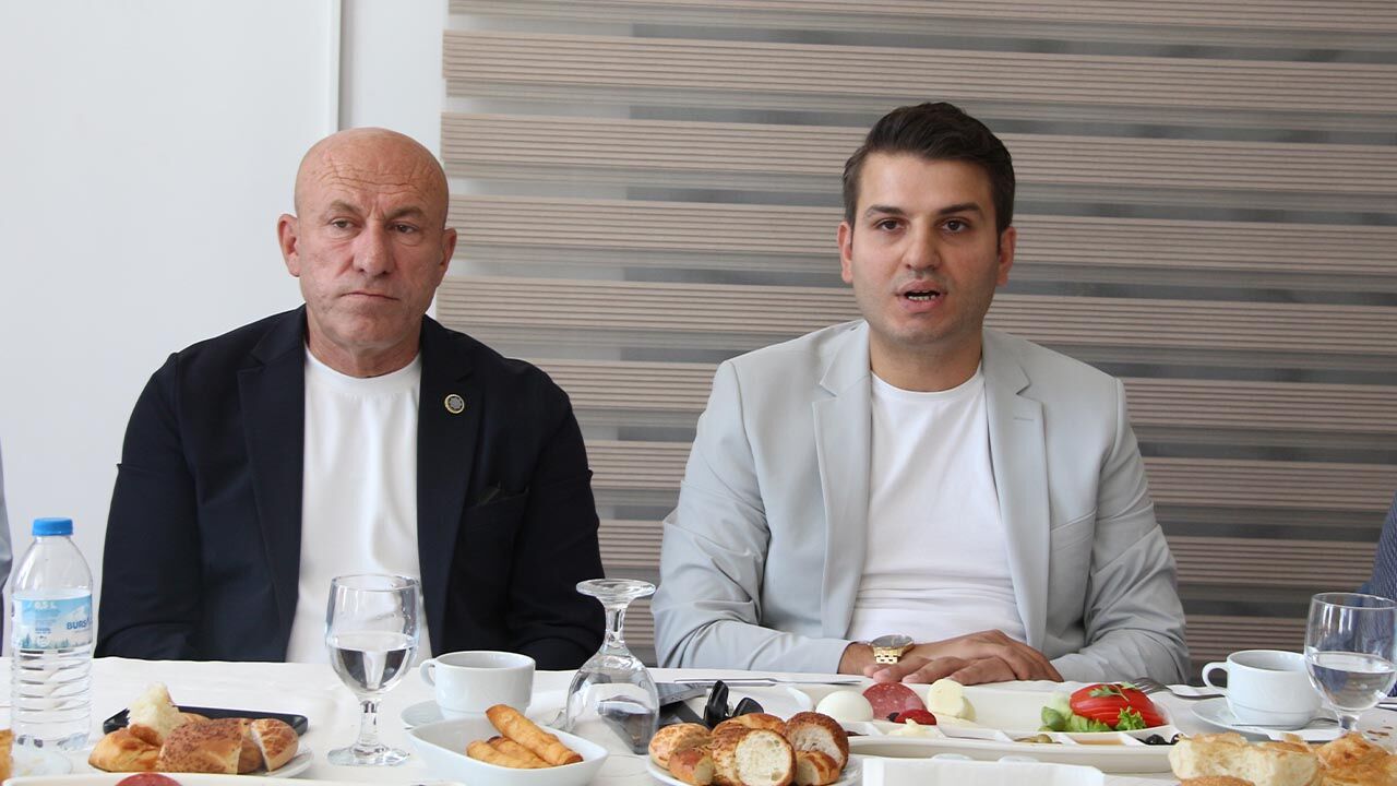Yalova Turkiye Kamu Sen Bayrak Degisim (4)