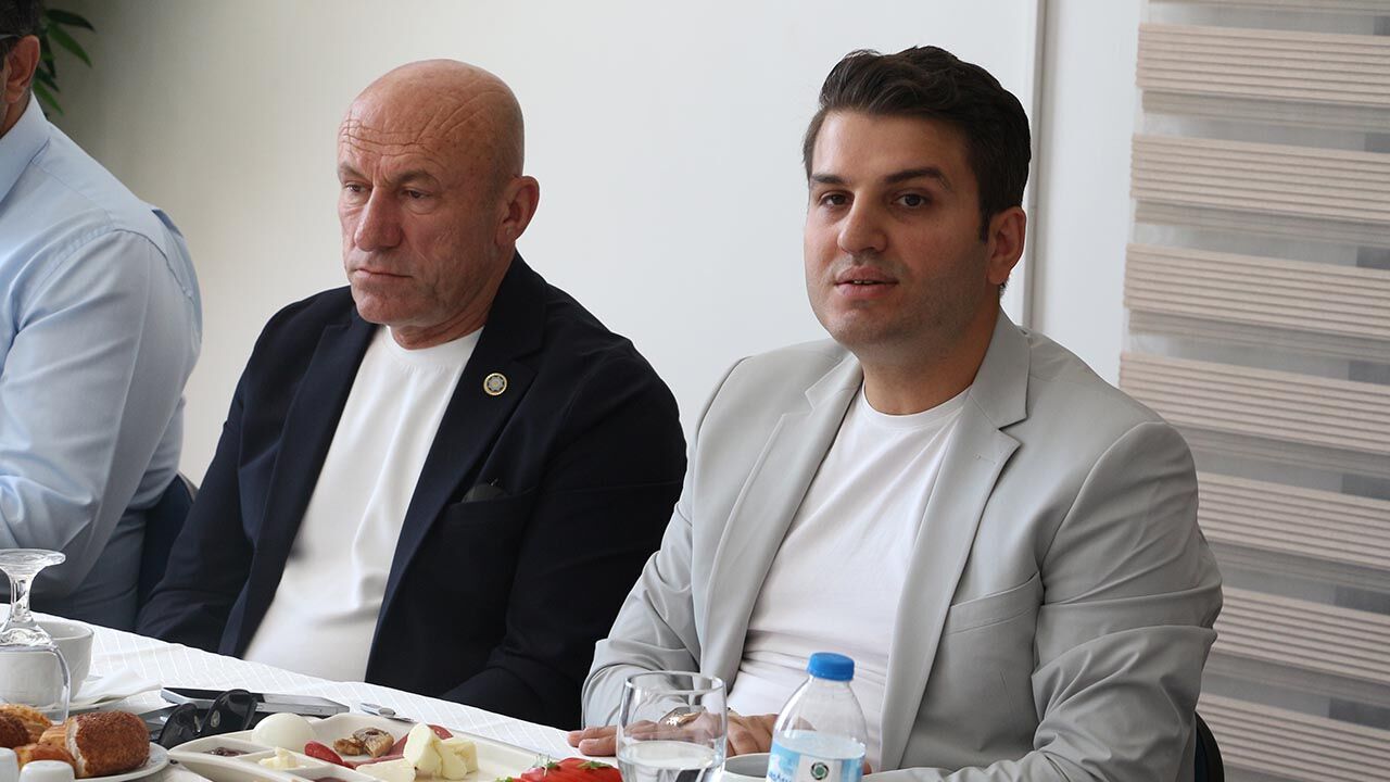 Yalova Turkiye Kamu Sen Bayrak Degisim (5)
