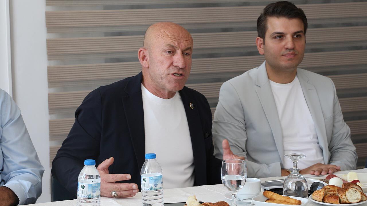 Yalova Turkiye Kamu Sen Bayrak Degisim (7)