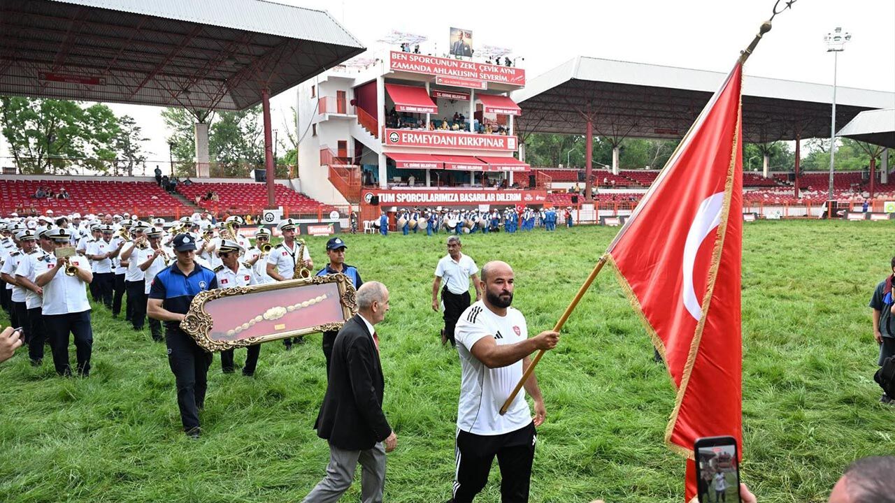 Altınova, Geleneksel Otağı Ve Pehlivanlarıyla Kırkpınar’a Damga Vurdu (1)