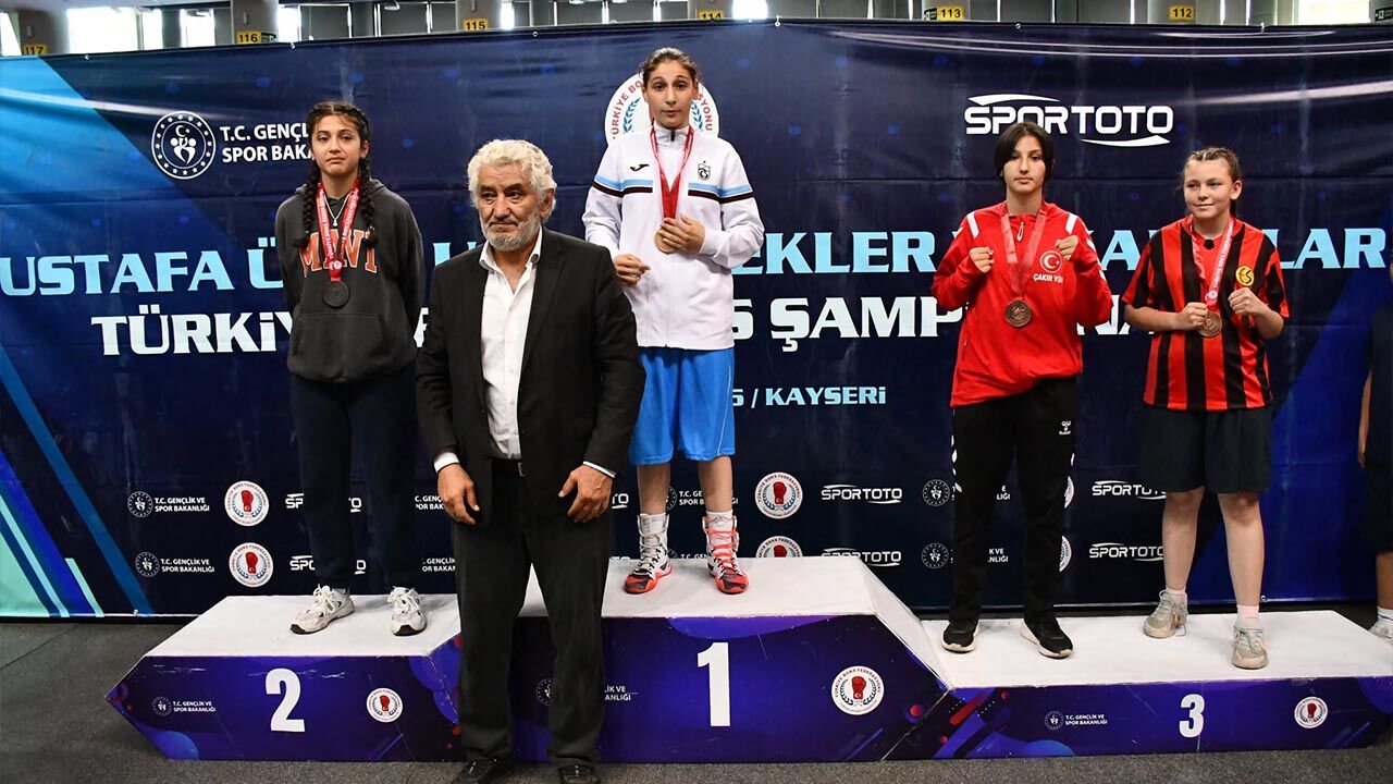 Rümeysa Türkiye İkincisi Oldu (1)-1