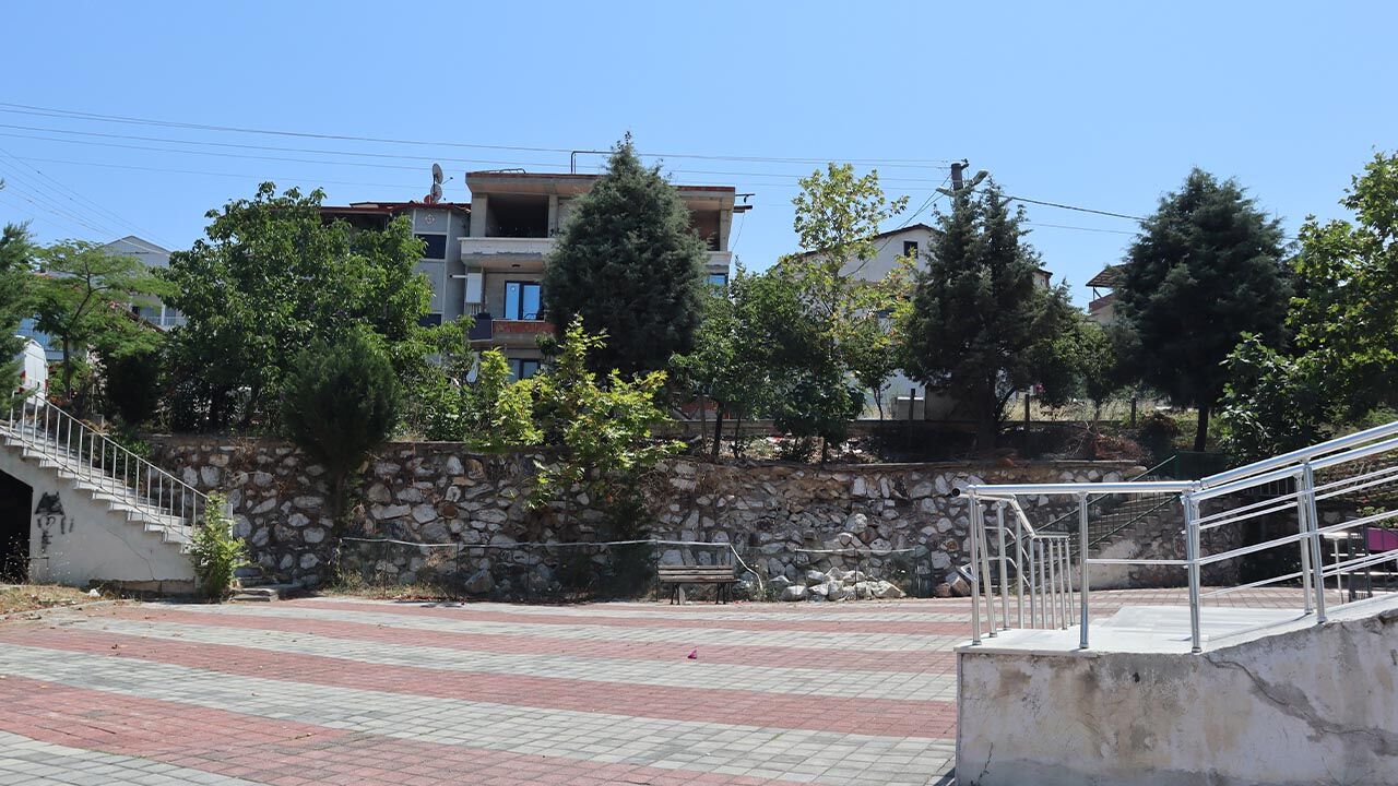 Yalova Şeyh Şamil Camii İstinat Duvari Yıkım Tehlike (1)