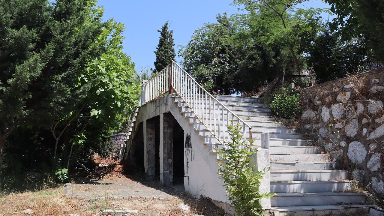 Yalova Şeyh Şamil Camii İstinat Duvari Yıkım Tehlike (4)