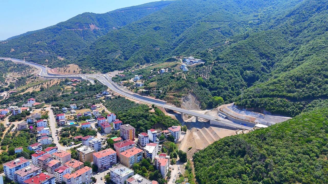 Yalova Armutlu Esenkoy Belediye Baskanlar Tunel Yapim Aciklama (1)