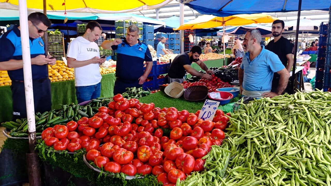 Yalova Belediyesi Hal Mudurlugu Ekipler Kapali Pazar Yeri Denetim (3)